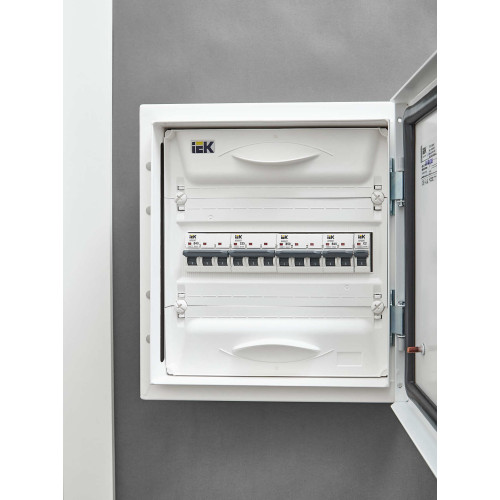 ARMAT Автоматический выключатель M06N 3P B 50А IEK
