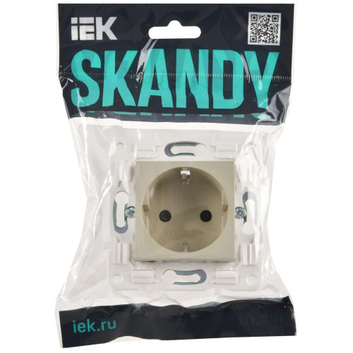 SKANDY Розетка с заземлением с защитными шторками 16А SK-R04B бежевый IEK