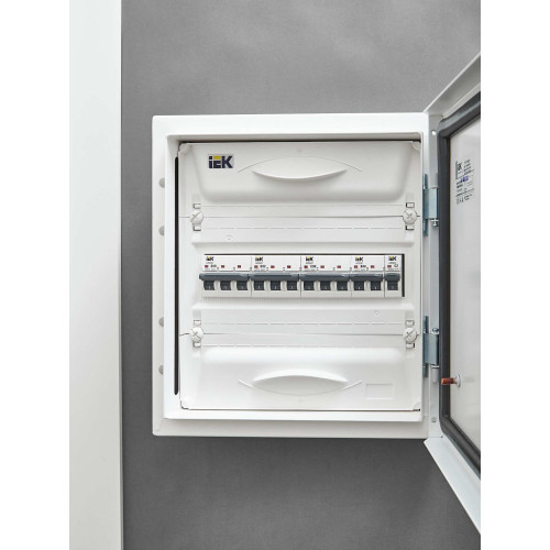 ARMAT Автоматический выключатель M06N 3P D 32А IEK