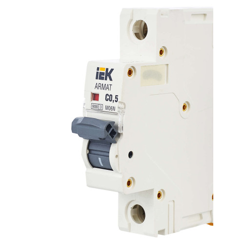 ARMAT Автоматический выключатель M06N 1P C 0,5А IEK