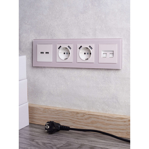 BRITE Рамка 4-местная РУ-4-2-Бр стекло розовый матовый IEK
