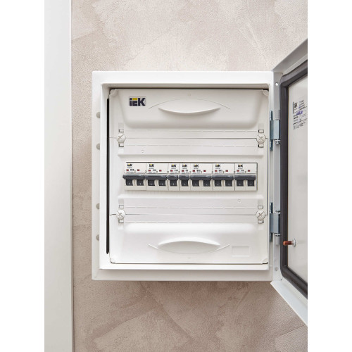 ARMAT Автоматический выключатель M06N 1P C 10А IEK