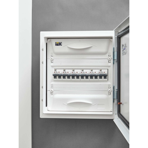 ARMAT Автоматический выключатель M06N 2P B 1А IEK