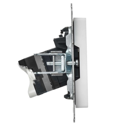 BRITE Розетка компьютерная RJ45 кат.6 РК11-БрАБ арктический белый IEK