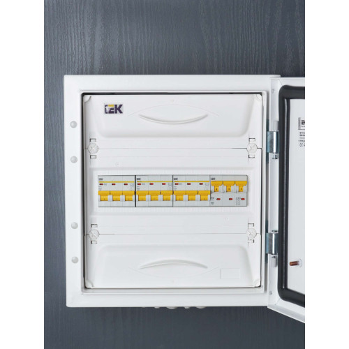 KARAT Автоматический выключатель ВА47-29 3P D 25А 4,5кА IEK