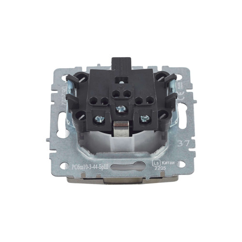 BRITE Розетка 1-местная с заземлением с защитными шторками и крышкой 16А IP44 РСбш10-3-44-БрШ шампань IEK