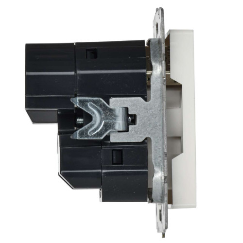 BRITE Розетка 1-местная с заземлением с защитными шторками 16А с USB A+A 5В 2,1А РЮш10-1-БрБ белый IEK