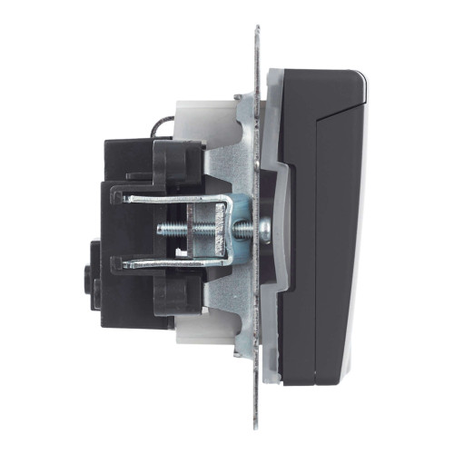BRITE Розетка 1-местная с заземлением с защитными шторками и крышкой 16А IP44 РСбш10-3-44-БрГ графит IEK