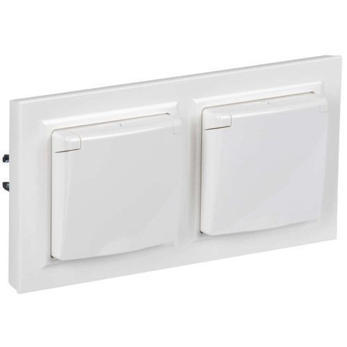 BRITE Комплект 1-местная с заземлением с защитными шторками и крышкой 16А IP44 2 штуки в сборе с двойной рамкой РСбш10-3-44-БрБ белый