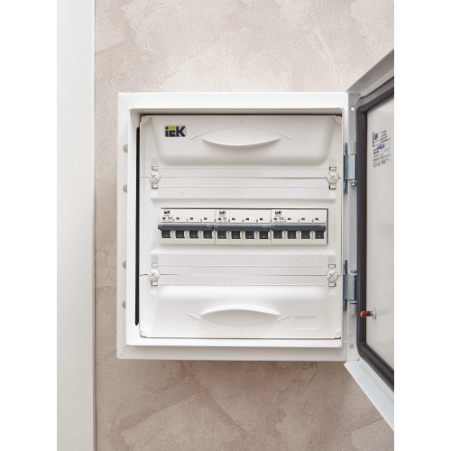 ARMAT Автоматический выключатель M06N 4P D 3А IEK