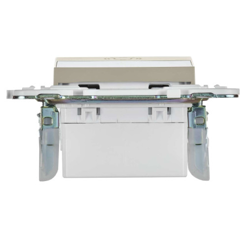 SKANDY Кнопка звонка с индикацией для отелей 10А SK-V17B бежевый IEK