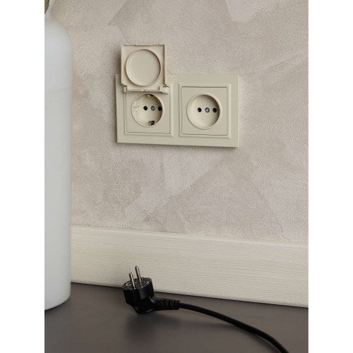BRITE Рамка 2-местная IP44 РУ-2-БрКр-44 бежевый IEK