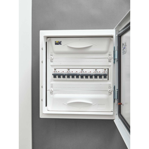 ARMAT Автоматический выключатель M10N 3P C 4А IEK
