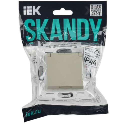 SKANDY Розетка 1-местная с заземлением с защитными шторками и крышкой 16А IP44 SK-R11B бежевый IEK