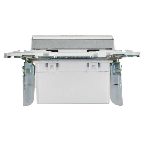 SKANDY Кнопка звонка с индикацией для отелей 10А SK-V17S серебряный IEK