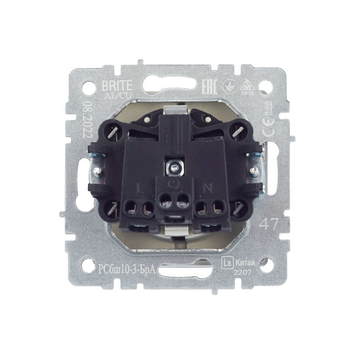 BRITE Розетка 1-местная с заземлением с защитными шторками и крышкой 16А IP20 РСбш10-3-БрА алюминий IEK