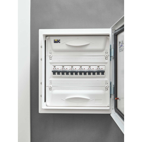 ARMAT Автоматический выключатель M06N 2P C 8А IEK