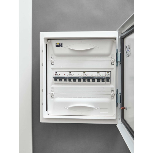 ARMAT Автоматический выключатель M06N 3P D 1А IEK