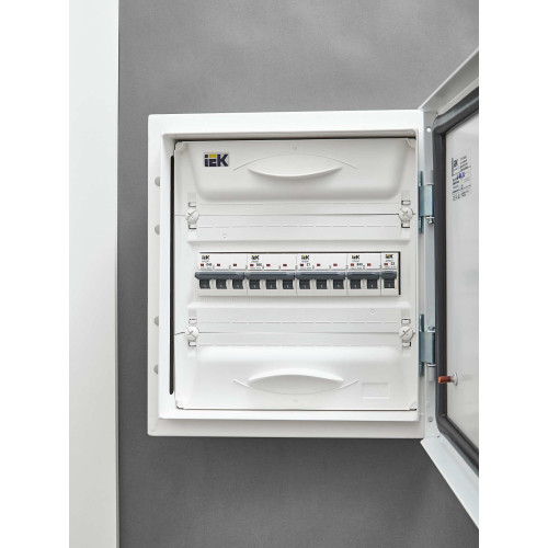ARMAT Автоматический выключатель M06N 3P D 50А IEK