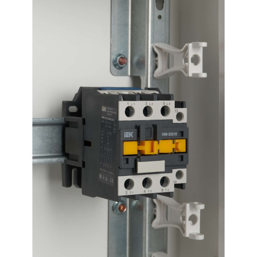 Контактор КМИ-23210 32А 230В/АС3 1NO IEK