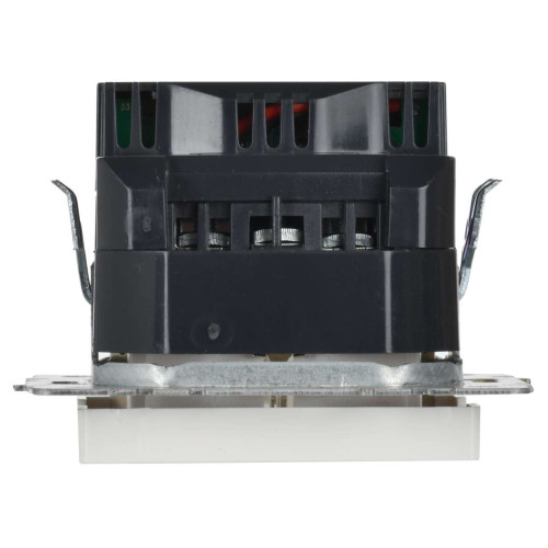 BRITE Розетка 1-местная с заземлением с защитными шторками 16А с USB A+C 18Вт РЮш11-1-БрБ белый IEK