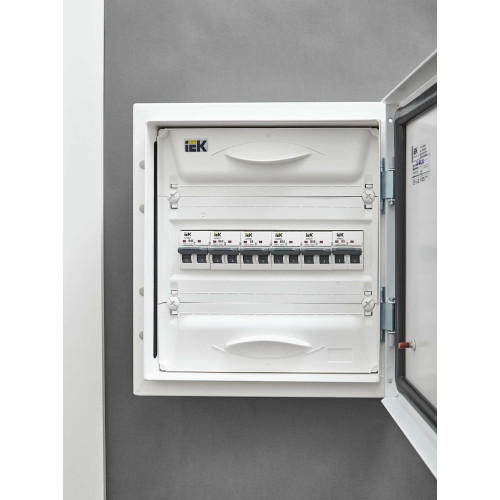 ARMAT Автоматический выключатель M06N 2P B 32А IEK