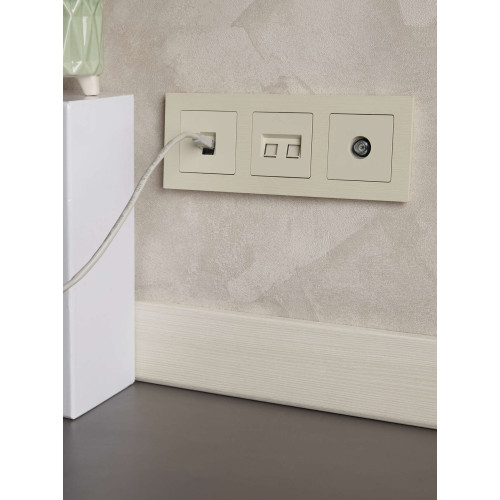 BRITE Розетка компьютерная RJ45 кат.6 РК11-БрКр бежевый IEK