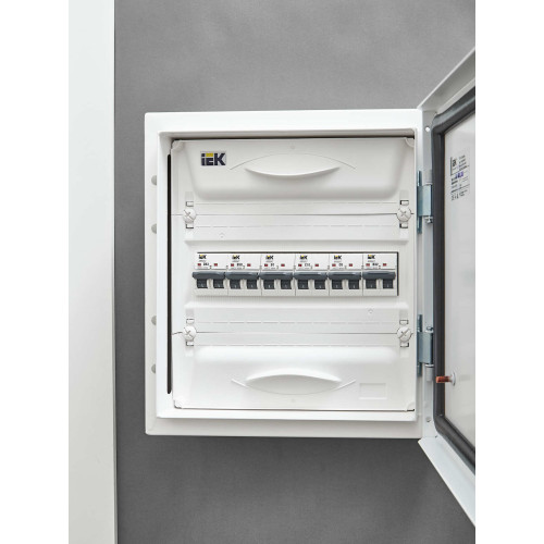 ARMAT Автоматический выключатель M06N 2P C 10А IEK