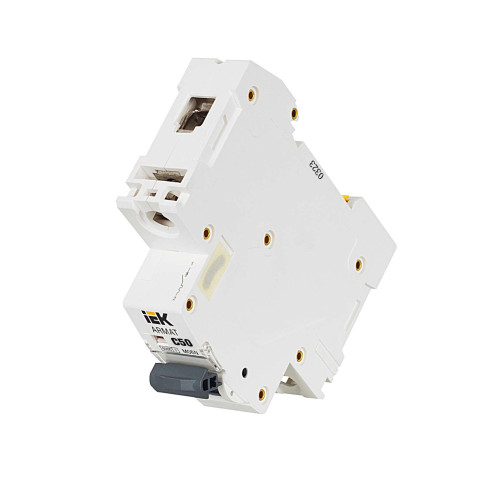ARMAT Автоматический выключатель M06N 1P C 50А IEK